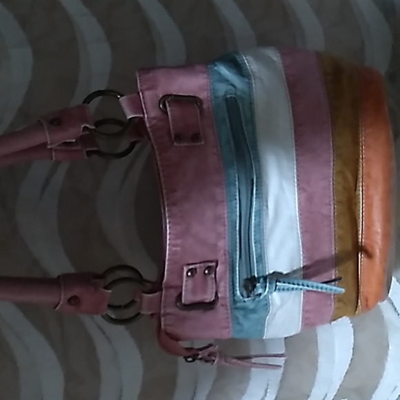 Beautiful Colour Block Purse - Picture 2 of 9